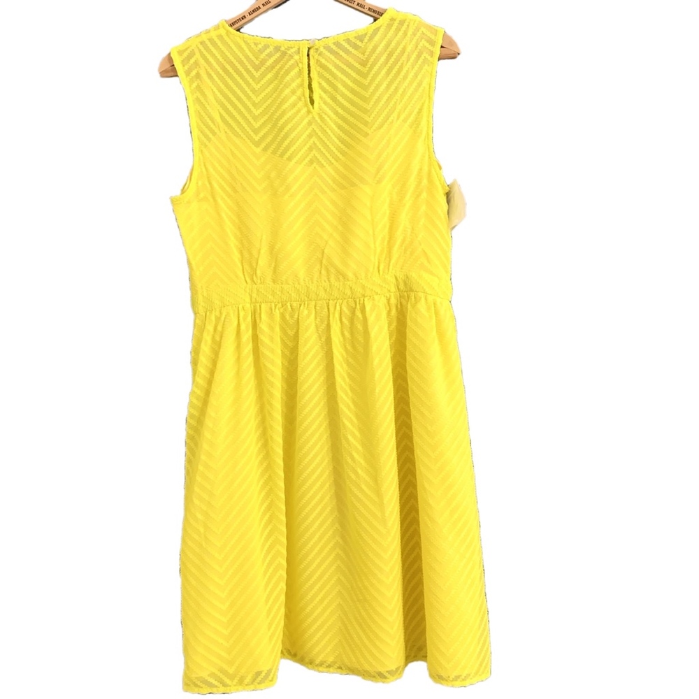 NWT J. Crew Yellow Zig-Zag Print Chiffon Dress - Picture 2 of 7